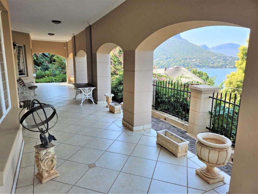 4 Bedroom Property for Sale in Kosmos North West